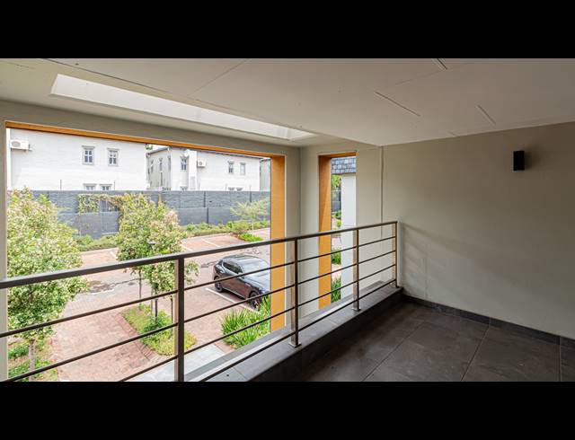 345M² OFFICE TO LET IN DUNKELD WEST